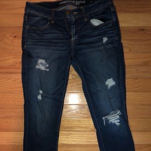 Short medium distressed jeggings